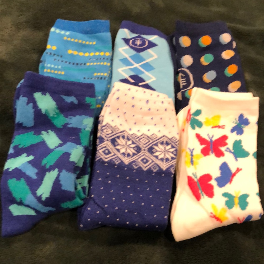 (6) Pair Bundle of Fun Socks, Brand New Without Tags!!